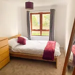Spacious, Central And Newly Decorated Apartment