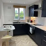 2 Bed City Centre Modern Flat