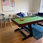 2 Bed City Centre Modern Flat