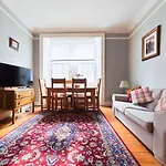 Edinburgh Charming Old Town Apartment
