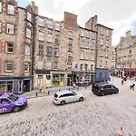 Edinburgh Charming Old Town Apartment