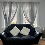 Urban Oasis:Perfect Stay In City