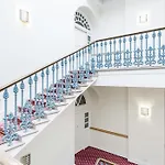 Royal Mile Apartments