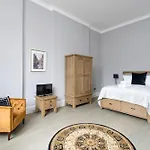 Modern George Street Studio Sleeping 2