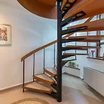 The Converted Stables - A Characterful Mews House