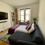 Traveller Award Winner 2024 - Edinburgh Apartment With 3 Beds
