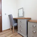 Luxury Arthur Seat Viewtownhouse With A Hot Tub