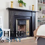Bright 2 Bed Apartment By Rodney St