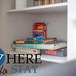Bright 2 Bed Apartment By Rodney St