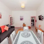 Warm&Welcoming City Centre Apartments By Meadows 11