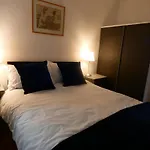 Central 2-Bed Flat In Edinburgh