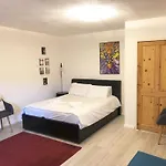 Castle View&Grassmarket Studio Flat With Luxury Bathroom