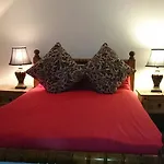 Royal Mile Budget Apartments