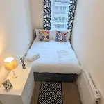 Edinburgh City Center Haymarket Double Room