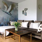 Beautiful Meadowbank Apartment With On-Street Parking