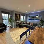 Sunshine On Leith. The River View Apartment!
