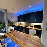 Sunshine On Leith. The River View Apartment!