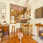 Charming City Centre Flat With Warmth & Character