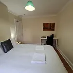 Arthur St Rooms