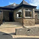 Beautiful Family Home With Golf