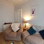 Beautiful Ground Floor Flat Near Haymarket