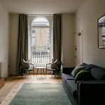 33 Castle Terrace