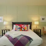 City Centre New Town 2 Bedroom Flat