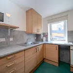Joivy Budget 4,5 And 6 Bed Private Flats, In Historic Old Town (Adults Only)