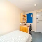 Joivy Budget 4,5 And 6 Bed Private Flats, In Historic Old Town (Adults Only)