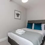 Dragon Suites - Edinburgh City Centre 2 Bed Apartment