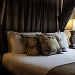 Blackfriars Residence - Beautiful Home
