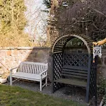 Beautiful & Bright 2Bd Flat - Haymarket