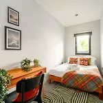Trinity Flats By The House Of Danu
