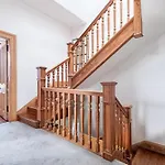 Lady Road Apartment