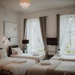 16 Pilrig Guest House