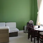 1 Bedroom Apartment, 20 Min Bus From City Centre