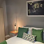 Westfield Apartments Near Murrayfield Stadium
