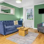 Charming Apartment In The Old Town
