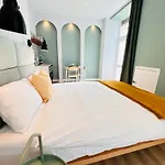 Luxury Modern Studio L Central Edinburgh L Pet Friendly