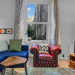 Bright Large Bedroom Br1