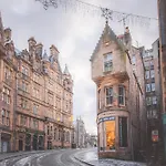 Pass The Keys Beautiful And Bright Georgian Style Morningside Apartment