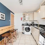 Joivy Stylish Apartment With Balcony In Old Town