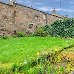 Homely Apartment In Trendy Stockbridge