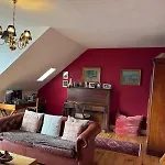 Stunning 2-Bedroom Georgian Flat, City Centre
