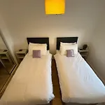 Central Edinburgh 2-Bed Retreat
