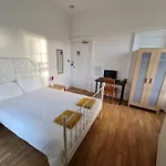 Edinburgh Travel Guest House