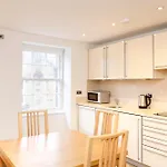 Joivy Superb Flats In The Heart Of Edinburgh