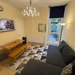 One Bedroom Flat In Central Edinburgh Old Town , Heart Of Edinburgh Flat Sleeps 6
