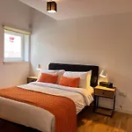 2 Bed 2 Bath With Private Parking