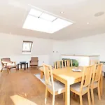 Joivy Superb Flats In The Heart Of Edinburgh